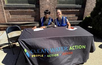 Photos of some of our amazing staff and Elizabeth residents pictured in a recent truck count & air monitoring session in Elizabeth, NJ (August 27, 2025)