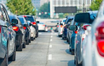 Cars and traffic congestion - source canva